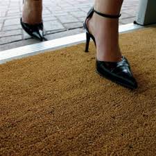 high-heels-stepping-into-newly-cleaned-Sisal-rug